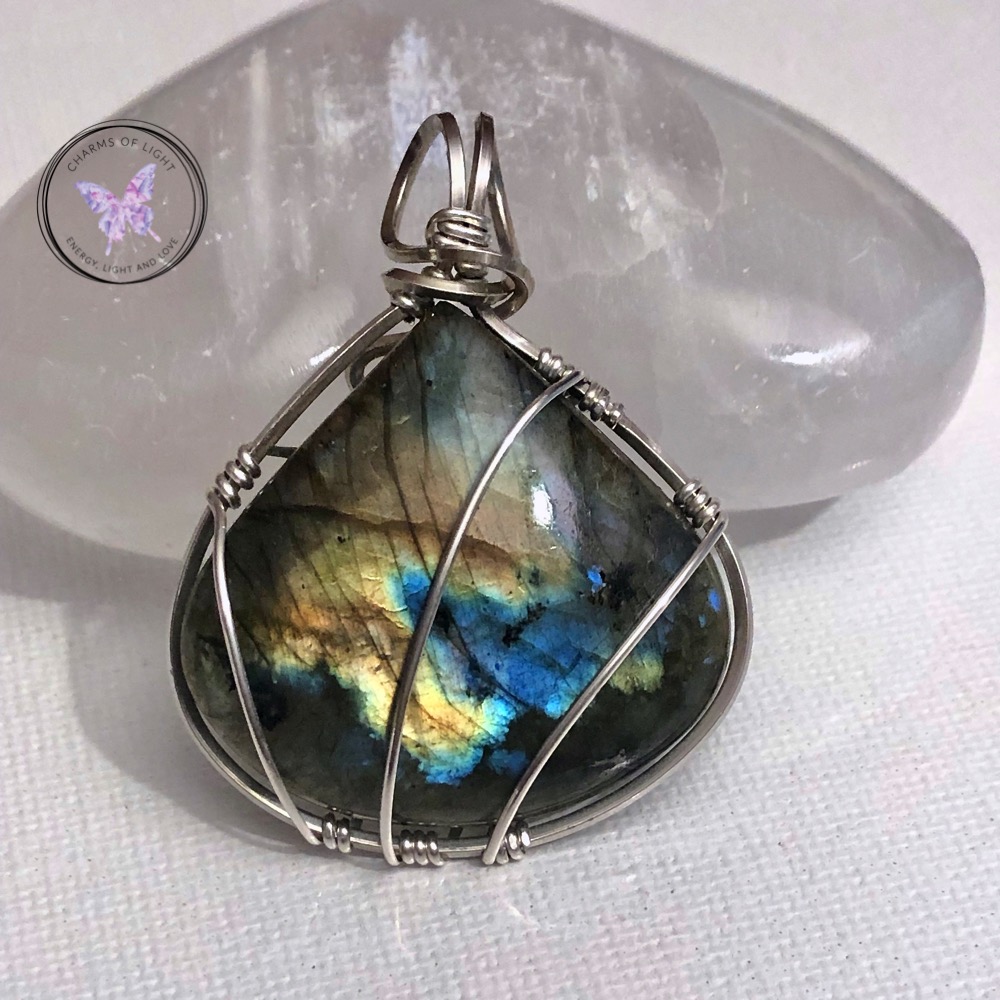 Labradorite Silver Wire Wrap Pendant