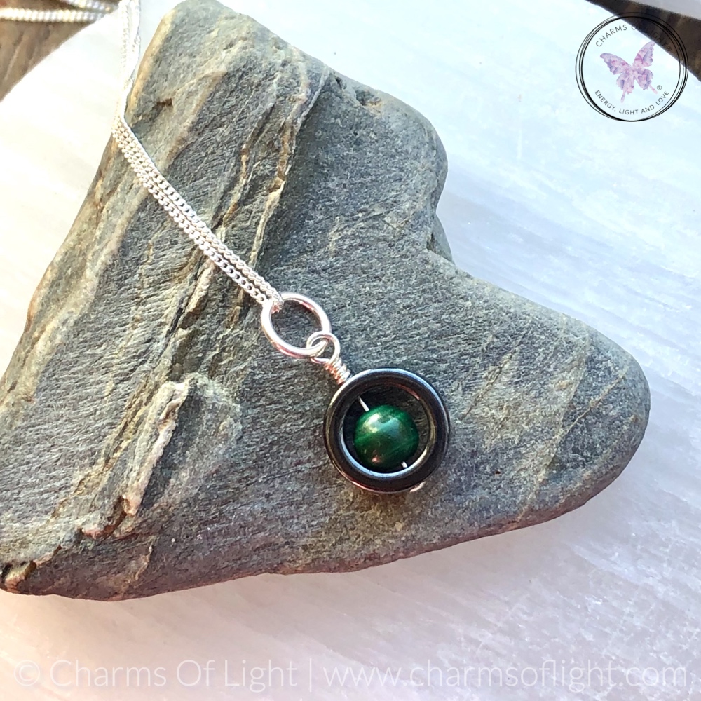 Hematite Gemstone Fidget Necklace (Malachite)