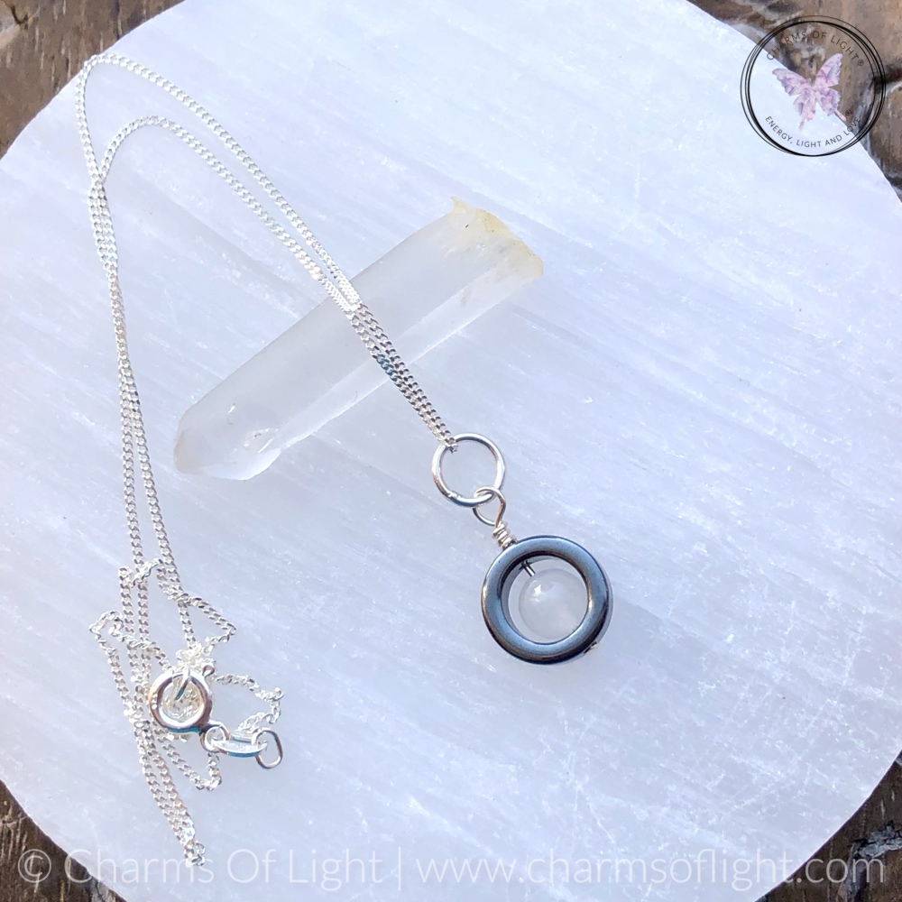 Hematite Gemstone Fidget Necklace (White Jade)
