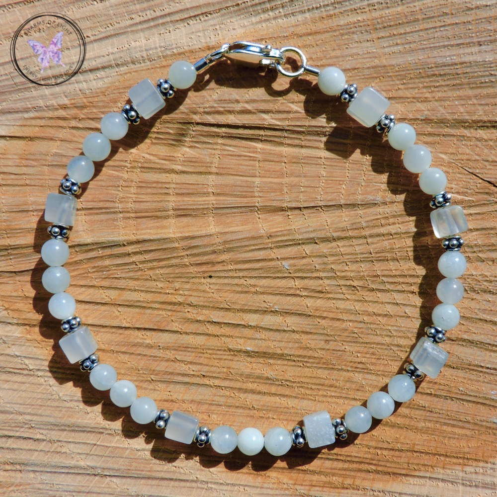 Pretty Pale Green Jade Bracelet