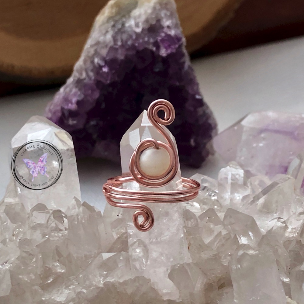 Moon wire store ring